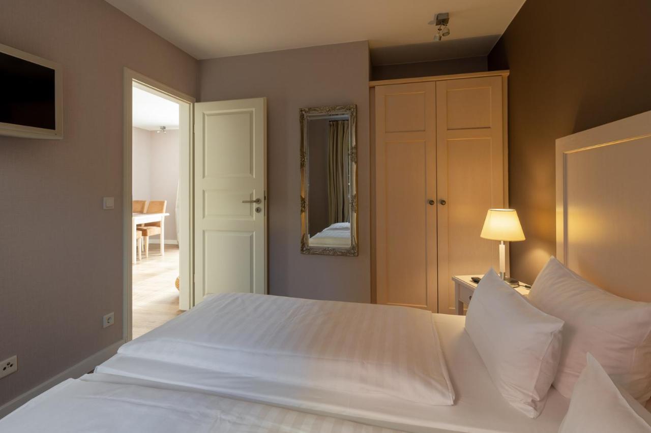 Hotel Am Schlosspark Garni Husum  Esterno foto