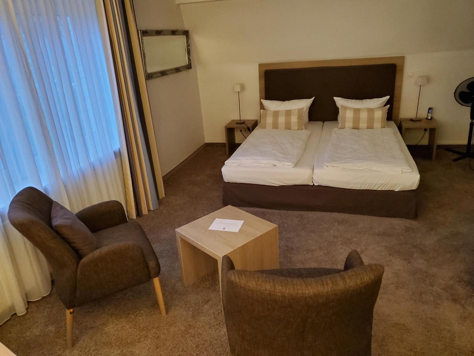 Hotel Am Schlosspark Garni Husum  Esterno foto