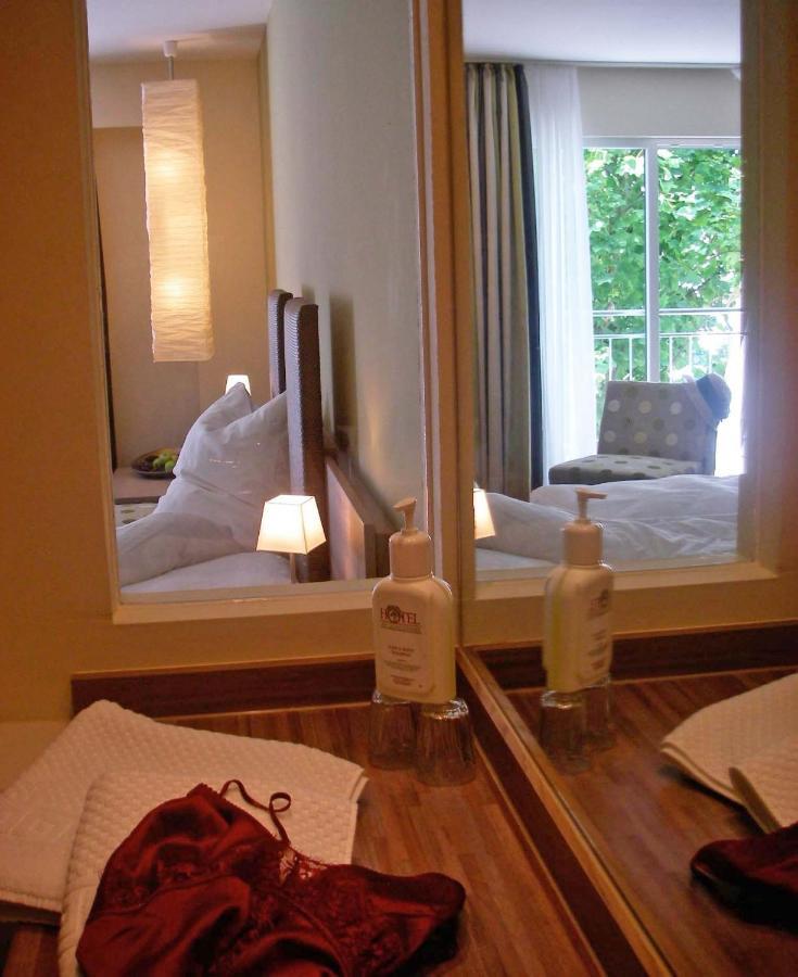 Hotel Am Schlosspark Garni Husum  Esterno foto